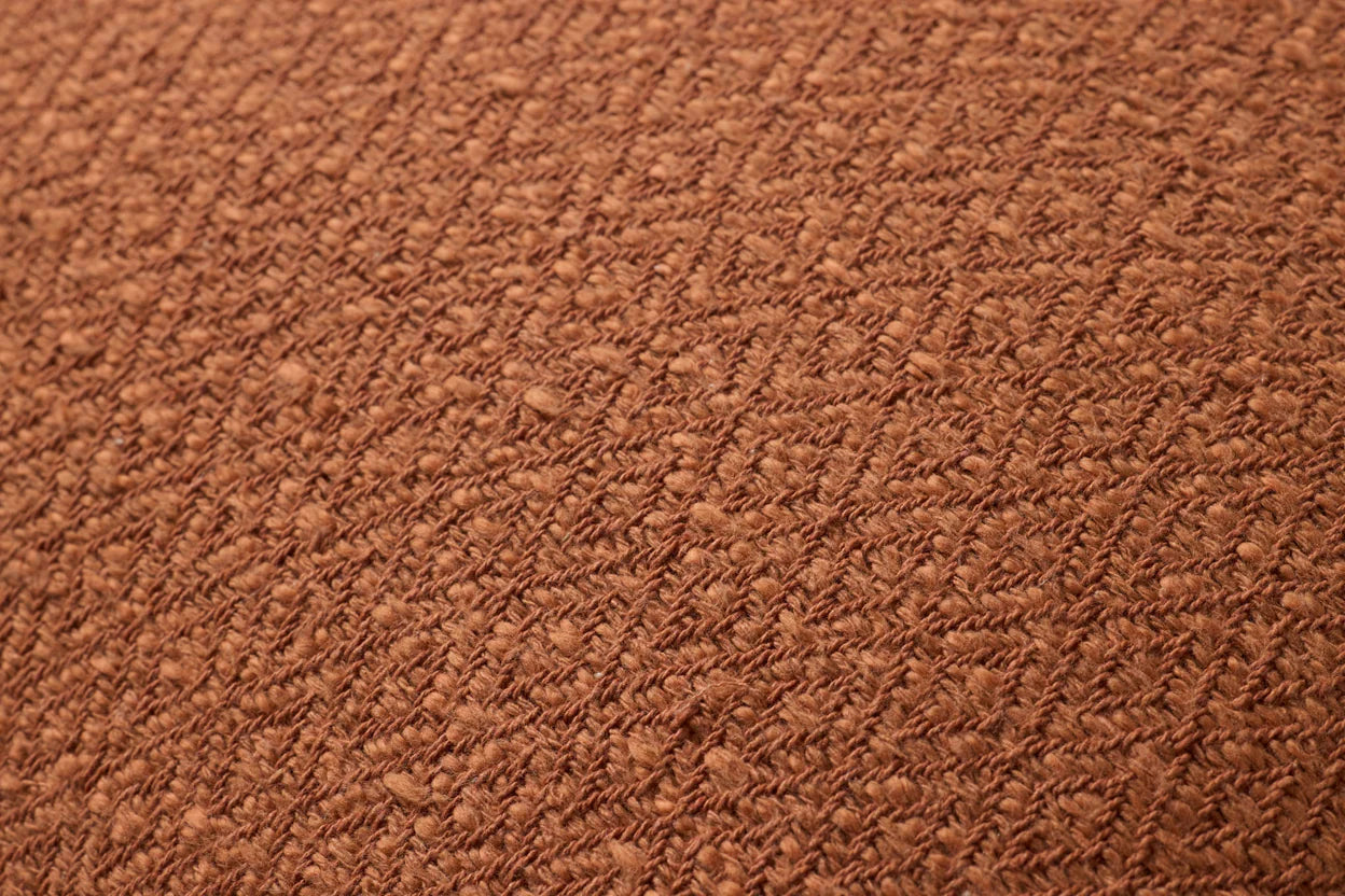 Cojín largo tejido terracota 70x30 Chita con relleno